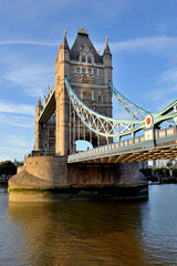 Fototapeta na wymiar Tower Bridge in London (England).