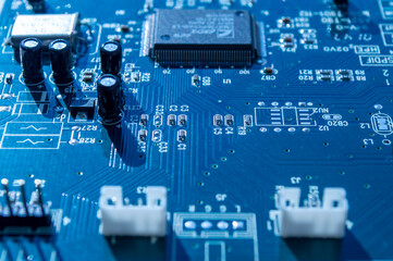 electronic board with variable focus