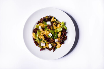 Pasta with mozzarella, mustard, salad