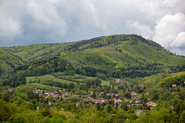 Krajobraz Beskidu śląskiego w miejscowości Ustroń