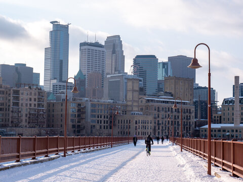Minneapolis skyline people walking in the city