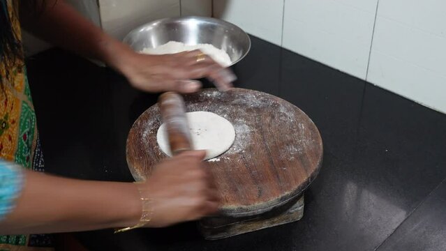 Puranpoli on the occasion of Holi Festival also known as Holige, is an Indian sweet flatbread. Puran puri, Puran poli, Holige, Obbattu, or Bobbattlu, is a traditional Indian sweet.