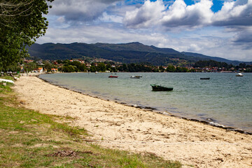 Fototapeta na wymiar Playa de Cesantes Redondela Pontevedra Galicia 