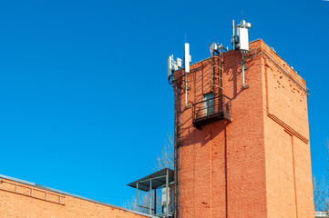 Equipment for cellular communication