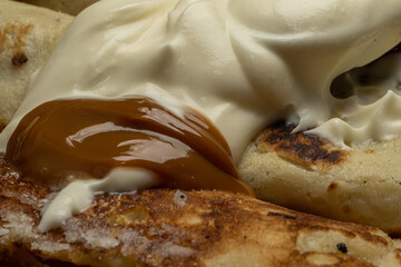 pancake with dulce de leche and cream