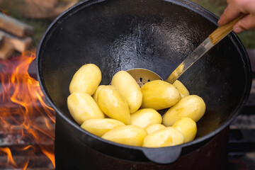 Recipe for potatoes with meat and vegetables in a cauldron in nature. Cooking. Cooking recipes. Step-by-step photo instruction on cooking.
