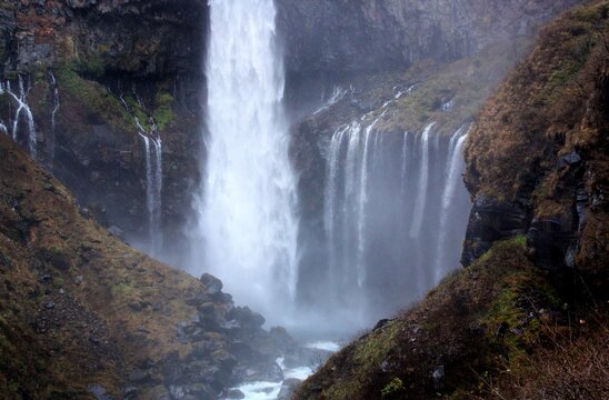 華厳の滝 の画像 1 458 件の Stock 写真 ベクターおよびビデオ Adobe Stock
