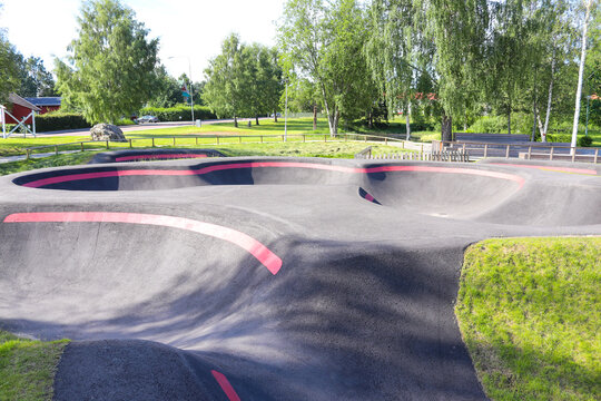 Pump track 