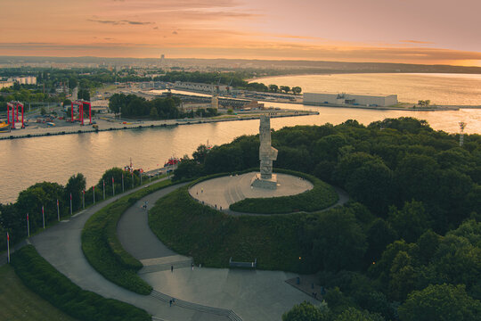 westerplatte statue at evening rom above