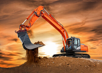 Bagger arbeitet auf einer Baustelle