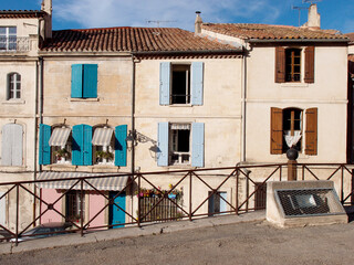 Fototapeta na wymiar Street view of the old town of Arles