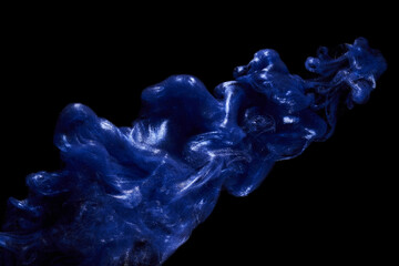 Naklejka premium Liquid fluid art abstract background. Blue acrylic paint underwater, galactic smoke ocean