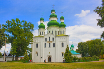Fototapeta na wymiar Eletskiy Assumption monastery in Chernigov, Ukraine 