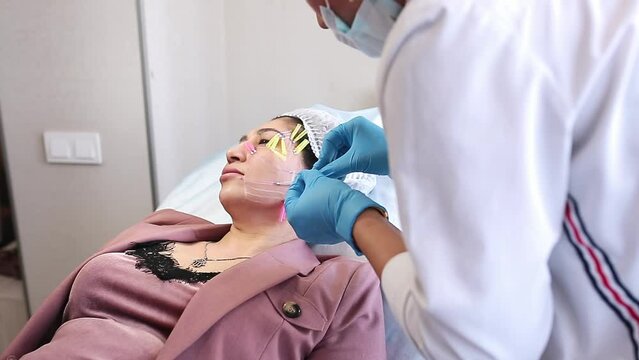 Thread lifting is a cosmetological procedure for face rejuvenation. The beautician implants cosmetic threads under the skin to relieve facial ptosis.