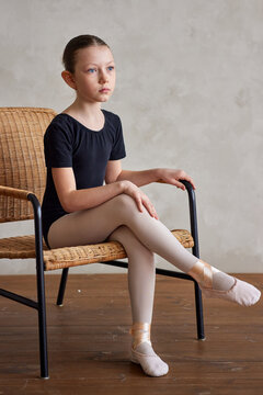 Fototapeta Portrait of a young ballerina