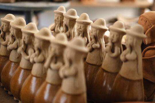 traditional ceramic of woman gossiping
