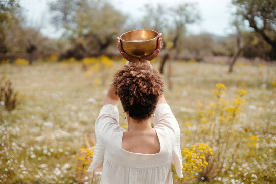 Tibetan bowl meditation
