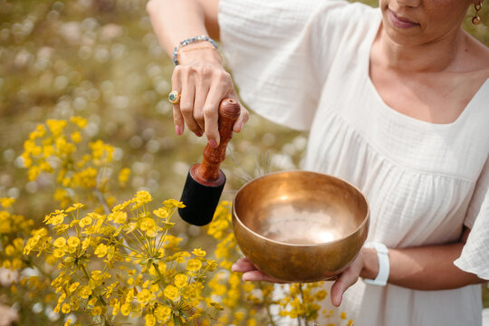 Tibetan bowl meditation