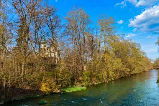 Die Brigach in Donaueschingen im Schwarzwald-Baar-Kreis, Baden-W&uuml;rttemberg