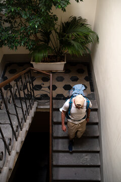 Anonymous traveler leaving to the adventure