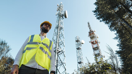 Telecommunications engineer turns to the radio antennas