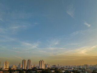 Foto aérea do bairro do Ipiranga, em São Paulo no por do Sol