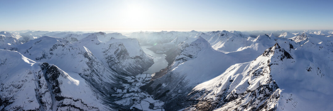 &Atilde;ye valley Smorskretindane Sunnm&Atilde;&cedil;rsalpene mountains Hj&Atilde;&cedil;rundfj