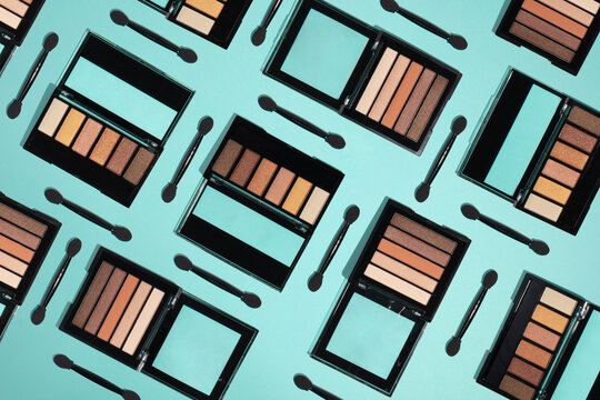 Eyeshadow palette pattern on blue