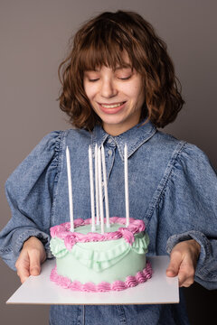 Pastel birthday cake