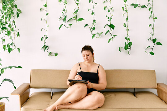 Curvy Girl Reading