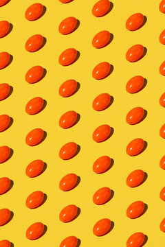 Seamless pattern of vitamin pills