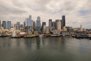 Fototapeta na wymiar Beautiful Seattle in cloudy day Drone photography 