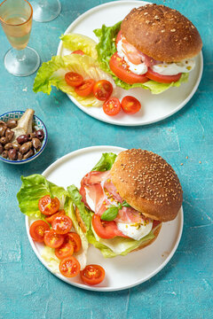 Lettuce Tomato Cheese Ham in a sesam bun Sandwich