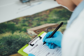 Professional Oil Painting Condition Assessment, Creating a Report