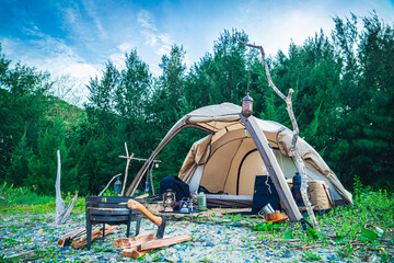 海キャンプ 青空 野営 ソロキャンプ 屋外 テント ブッシュクラフト外キャンプ