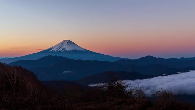 大月市大蔵高丸から雲海に浮かぶ紅富士Timelapse