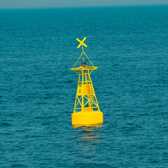 부표, 이정표, 등대