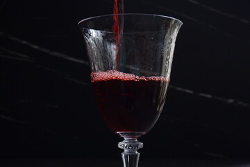 赤ワインのグラス