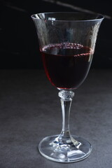 赤ワインのグラス
