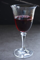 赤ワインのグラス