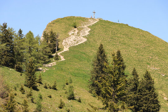 Wanderziel vor Augen; Blick von der Postalm zum Wieslerhorn (1603m) im Salzkammergut