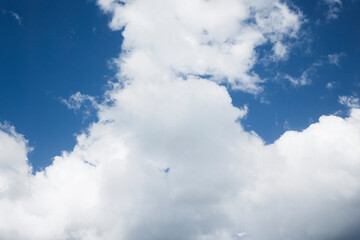 white whispy clouds and blue sky cloudscape