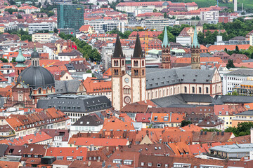 Fototapeta na wymiar the city of Würzburg seen from the terrace of the castle of Marienberg