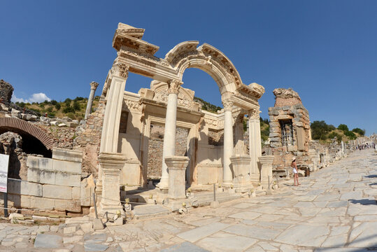Altes Portal in Ephesos