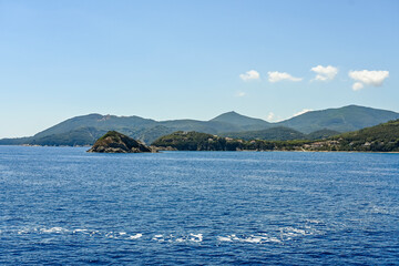 Cavo, Küste, Felsenküste, Elba, Insel, Isola dei Topi, Mäuseninsel, Meer, Capo Castello, Badestrand, Badeort, Wassersport, Fähre, Palmaiola, Toskanischer Archipel, Sommer, Italien