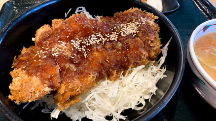 仙台空港で食べたソースカツ丼