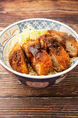 メンチカツ丼
