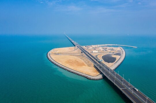 High-angle shot of the Sheikh Jaber bridge island during daytime in Kuwait