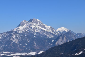 Fototapeta na wymiar Großer Buchstein, Gesäuse. Steiermark, Tamischbachturm in Hintergrund