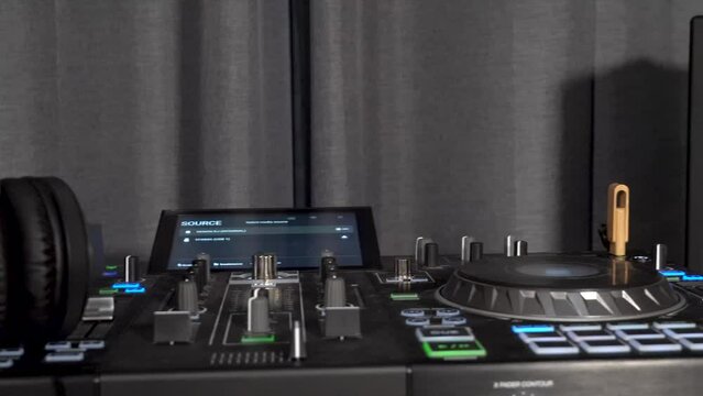 DJ Mixer (Lower camera pan)